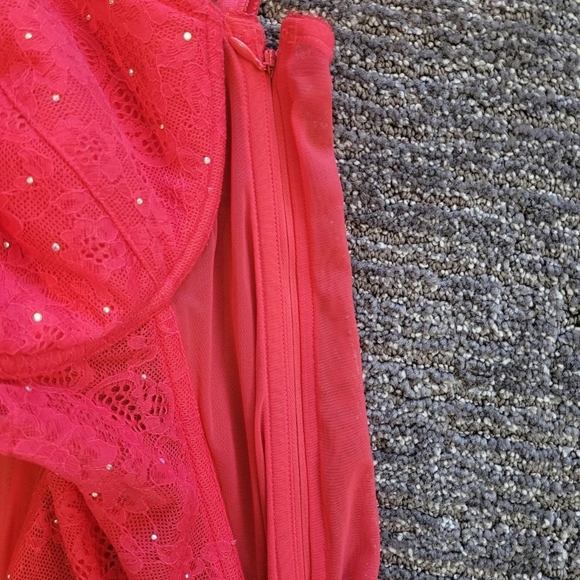 Red Victoria's secret corset - Picture 3 of 5